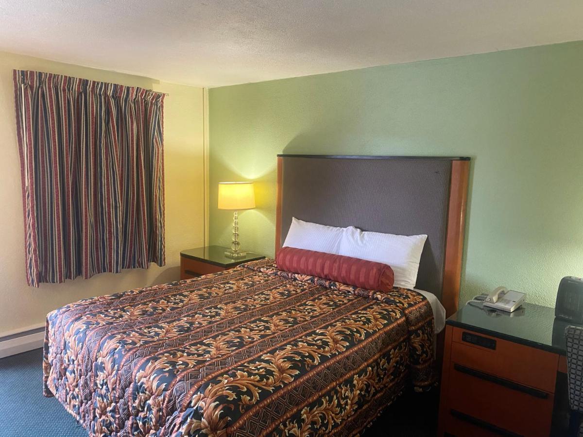 Sentinel Motel West Chester